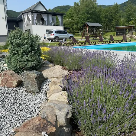 Bier House Apartment Velyatyn